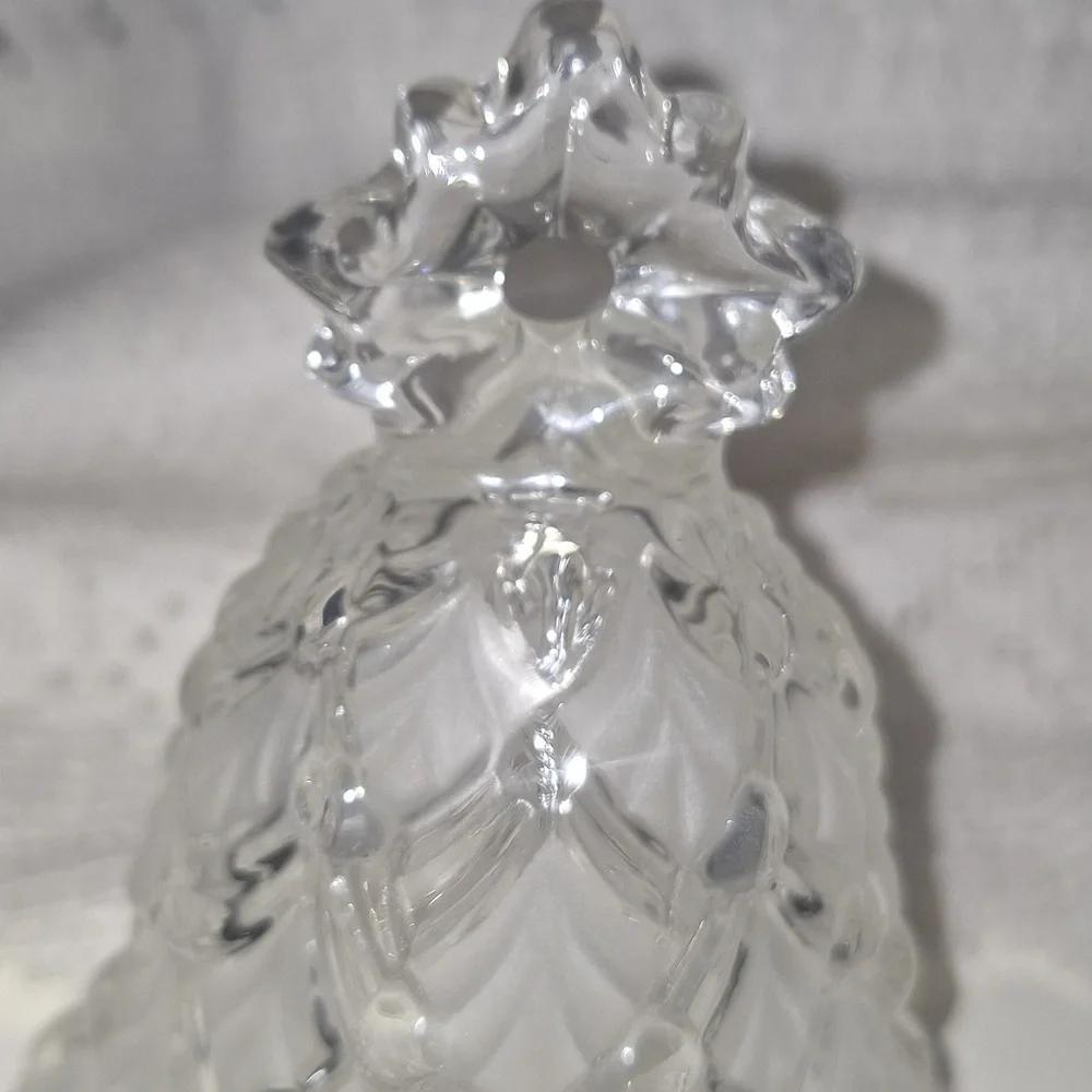 Mikasa Winter Dreams Crystal Bell Frosted Satin Christmas Tree 5.5